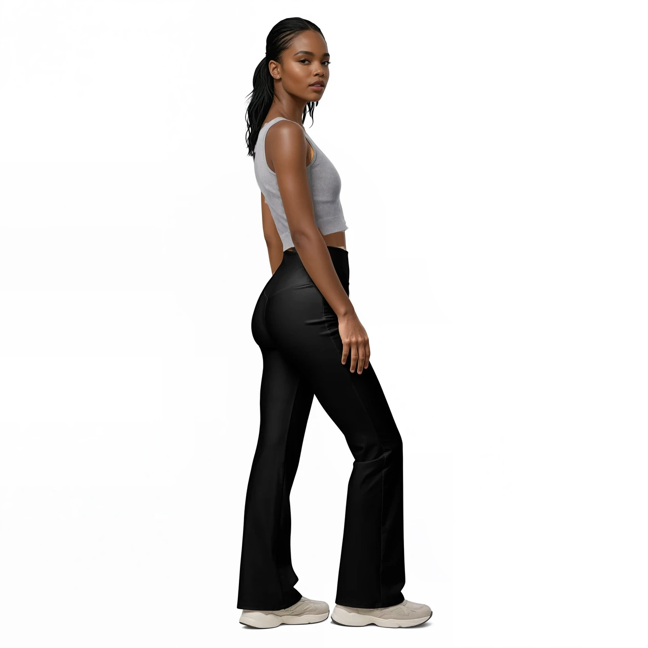Legging évasé noir Mod-ee, une taille haute et un tissu doux, doté d'une protection UPF 50+ et conçu pour une évacuation efficace de l'humidité, idéal pour une pratique sportive dans un confort optimal.