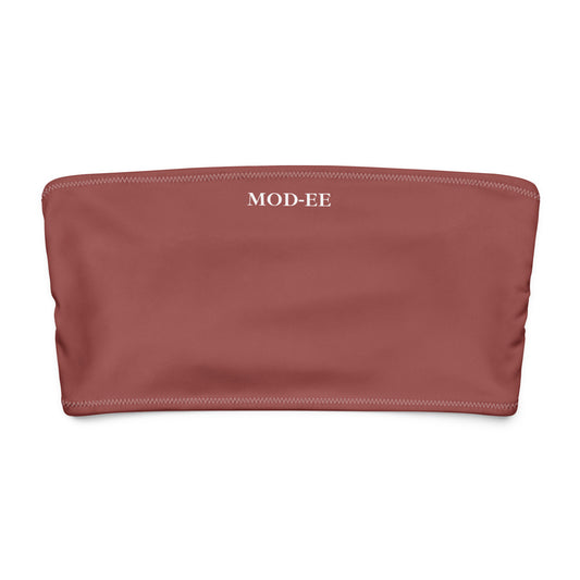 Ce bandeau doux, extensible et entièrement doublé offre un confort optimal et une protection solaire UPF 50+. À porter comme haut de maillot de bain ou top d’été stylé, il s’adapte à toutes vos envies : plage, ville ou soirée.