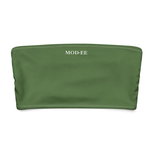 Ce bandeau doux, extensible et entièrement doublé offre un confort optimal et une protection solaire UPF 50+. À porter comme haut de maillot de bain ou top d’été stylé, il s’adapte à toutes vos envies : plage, ville ou soirée.
