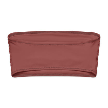 Ce bandeau doux, extensible et entièrement doublé offre un confort optimal et une protection solaire UPF 50+. À porter comme haut de maillot de bain ou top d’été stylé, il s’adapte à toutes vos envies : plage, ville ou soirée.